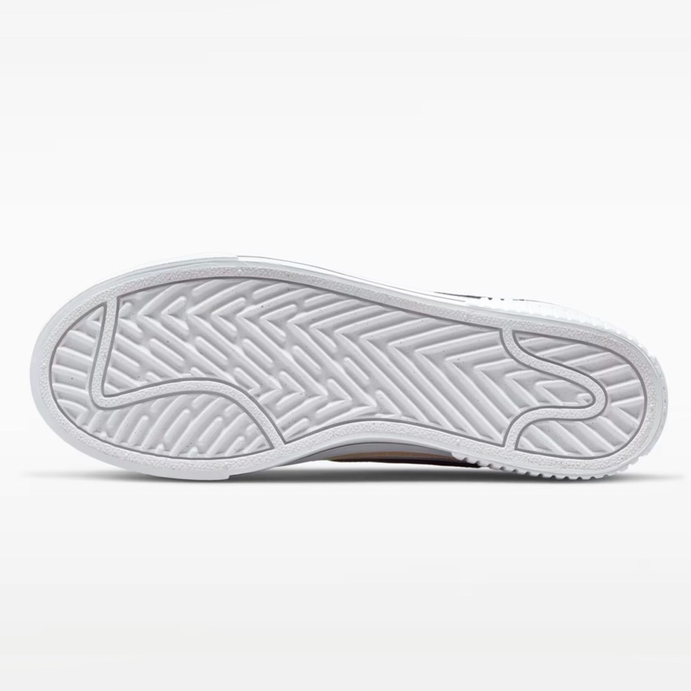 Nike Court Legacy Lift women’s size 7.5- pristine!! - Picture 9 of 14